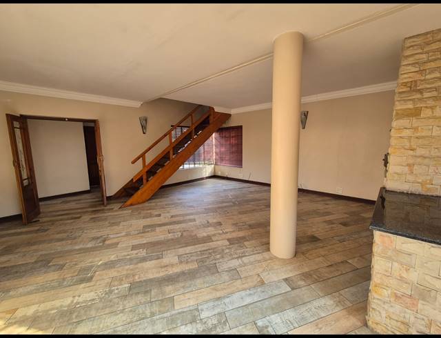 4 BEDROOM HOUSE FOR SALE IN VANDERBIJLPARK SW 5